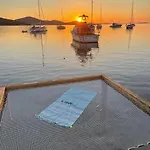House Lady: Island Retreat With Pool & Transport Holiday home Pristanisce