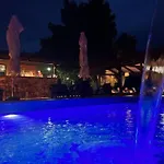 House Lady: Island Retreat With Pool & Transport
