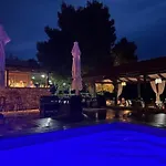 House Lady: Island Retreat With Pool & Transport * Pristanisce