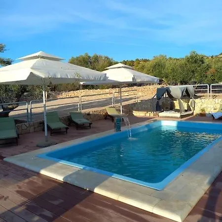 House Lady - & Tavern Bain, Free Transport, Pool, Island Of Zut - Kornati Pristanisce