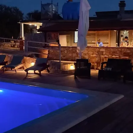 House Lady - & Tavern Bain, Free Transport, Pool, Island Of Zut - Kornati Сasa de vacaciones *