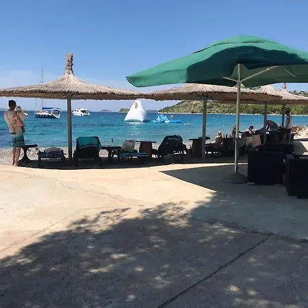 House Lady - & Tavern Bain, Free Transport, Pool, Island Of Zut - Kornati Dom wakacyjny *