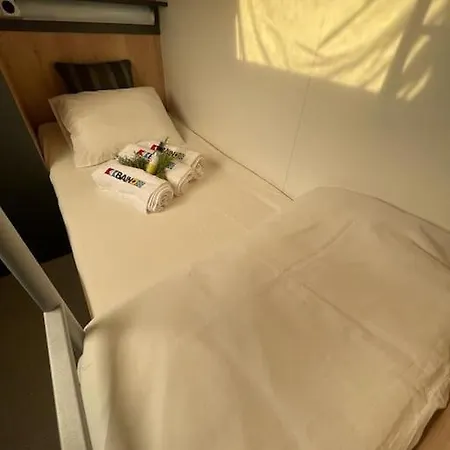 House Lady - & Tavern Bain, Free Transport, Pool, Island Of Zut - Kornati