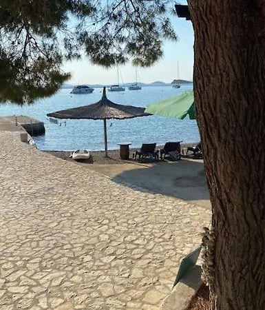 House Lady - & Tavern Bain, Free Transport, Pool, Island Of Zut - Kornati Casa vacanze Pristanisce