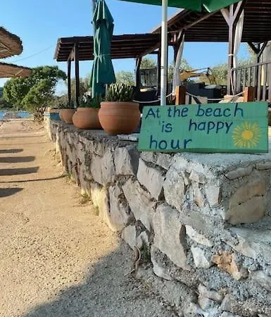 Сasa de vacaciones House Lady - & Tavern Bain, Free Transport, Pool, Island Of Zut - Kornati