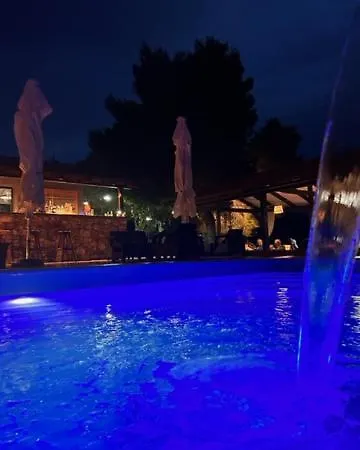 House Lady - & Tavern Bain, Free Transport, Pool, Island Of Zut - Kornati