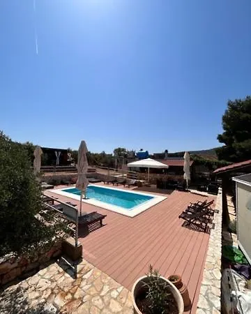 House Lady - & Tavern Bain, Free Transport, Pool, Island Of Zut - Kornati