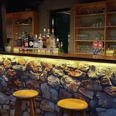 House Lady - & Tavern Bain, Free Transport, Pool, Island Of Zut - Kornati Casa vacanze