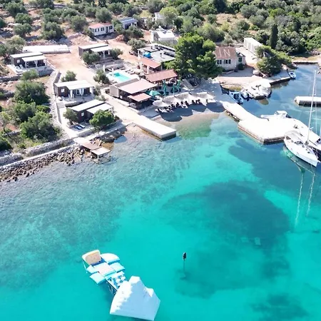Holiday home House Lady: Island Retreat With Pool & Transport