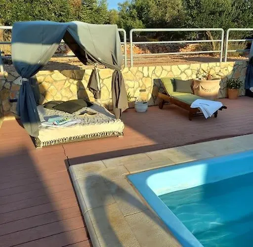 House Lady - & Tavern Bain, Free Transport, Pool, Island Of Zut - Kornati בית נופש *