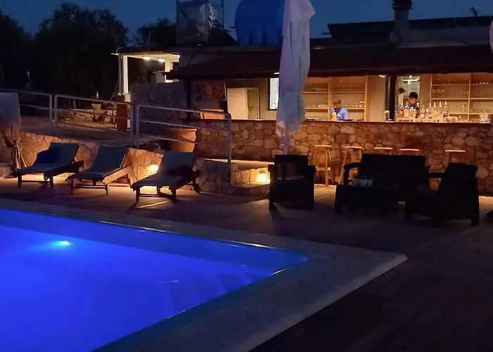 House Lady - & Tavern Bain, Free Transport, Pool, Island Of Zut - Kornati Feriehus *