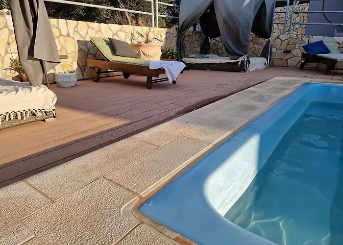 House Lady - & Tavern Bain, Free Transport, Pool, Island Of Zut - Kornati