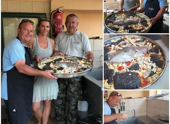 House Lady - & Tavern Bain, Free Transport, Pool, Island Of Zut - Kornati