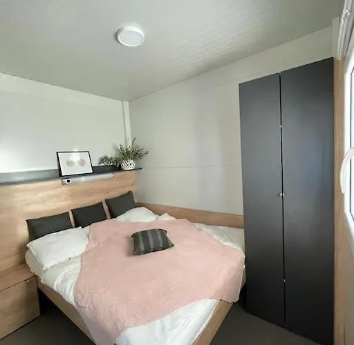 House Lady - & Tavern Bain, Free Transport, Pool, Island Of Zut - Kornati * Pristanisce