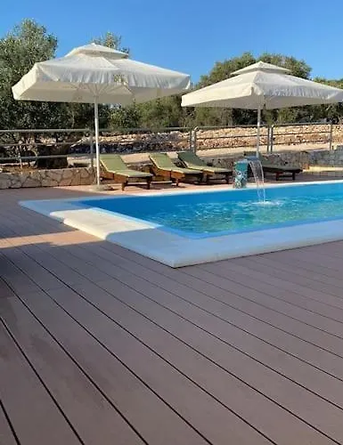 House Lady - & Tavern Bain, Free Transport, Pool, Island Of Zut - Kornati בית נופש