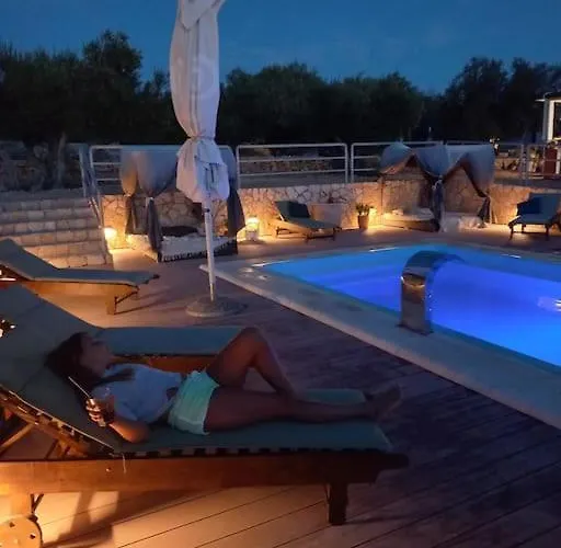 House Lady - & Tavern Bain, Free Transport, Pool, Island Of Zut - Kornati * Pristanisce