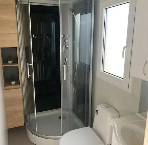 House Lady - & Tavern Bain, Free Transport, Pool, Island Of Zut - Kornati Pristanisce