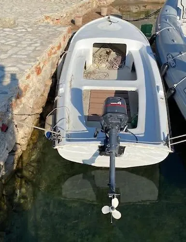 House Lady - & Tavern Bain, Free Transport, Pool, Island Of Zut - Kornati בית נופש Pristanisce