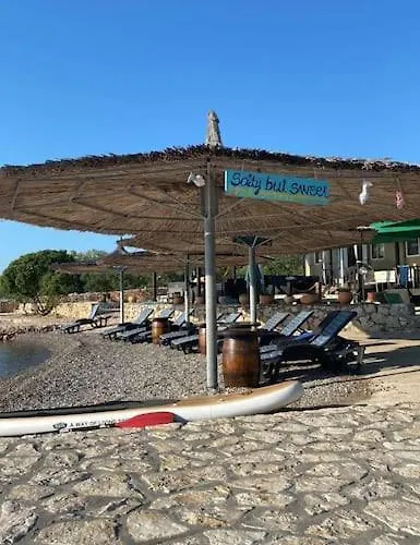 House Lady - & Tavern Bain, Free Transport, Pool, Island Of Zut - Kornati *