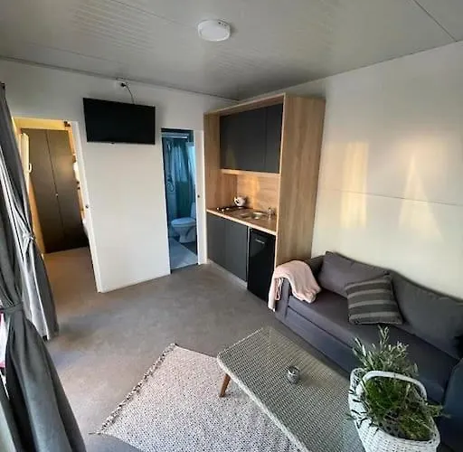 בית נופש House Lady - & Tavern Bain, Free Transport, Pool, Island Of Zut - Kornati