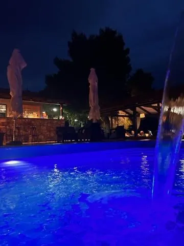 House Lady - & Tavern Bain, Free Transport, Pool, Island Of Zut - Kornati