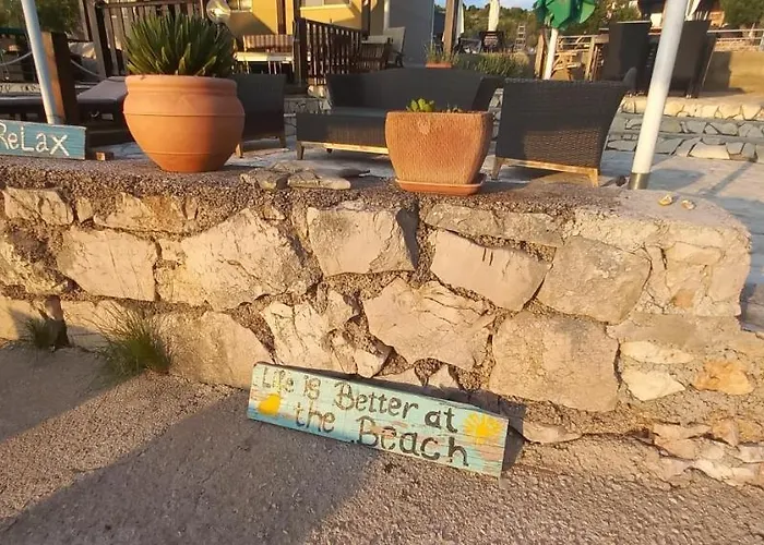 House Lady - & Tavern Bain, Free Transport, Pool, Island Of Zut - Kornati * Pristanisce