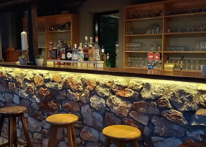 House Lady - & Tavern Bain, Free Transport, Pool, Island Of Zut - Kornati בית נופש