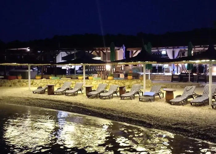 House Lady - & Tavern Bain, Free Transport, Pool, Island Of Zut - Kornati